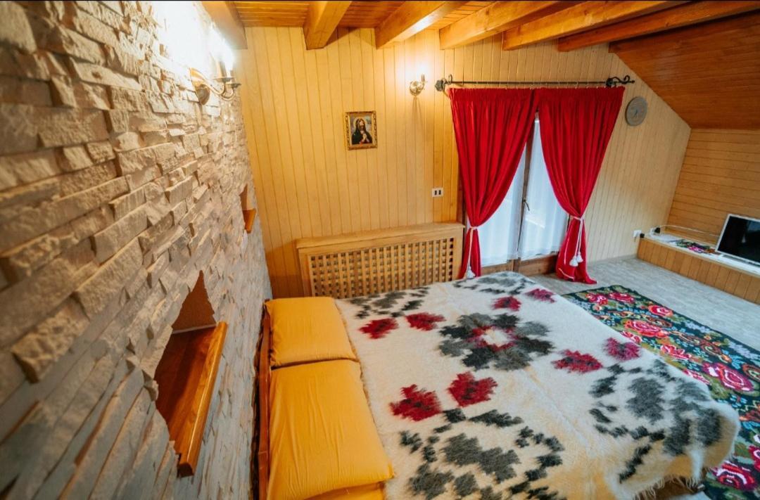 Casa Daviden Hotel Moisei Bagian luar foto