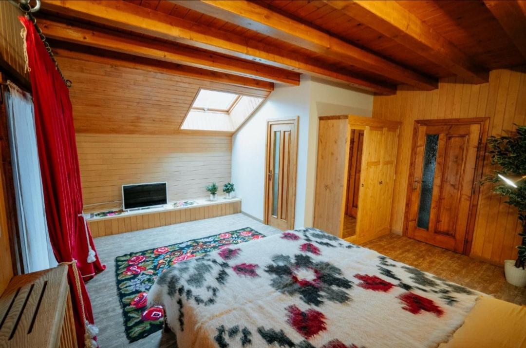 Casa Daviden Hotel Moisei Bagian luar foto