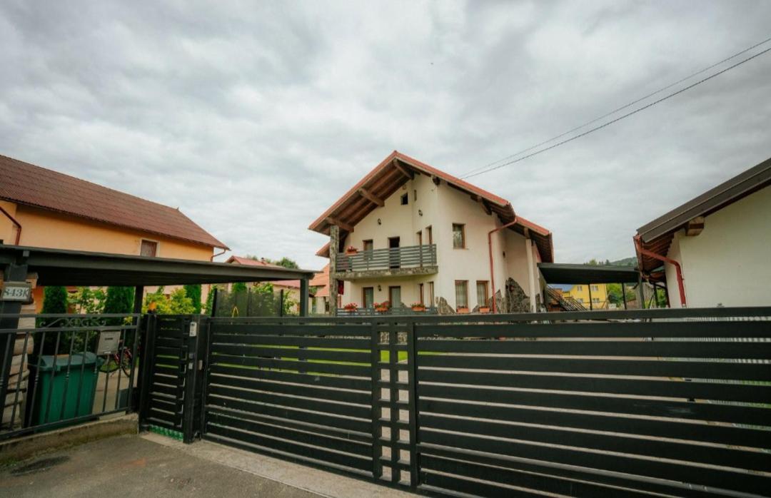Casa Daviden Hotel Moisei Bagian luar foto