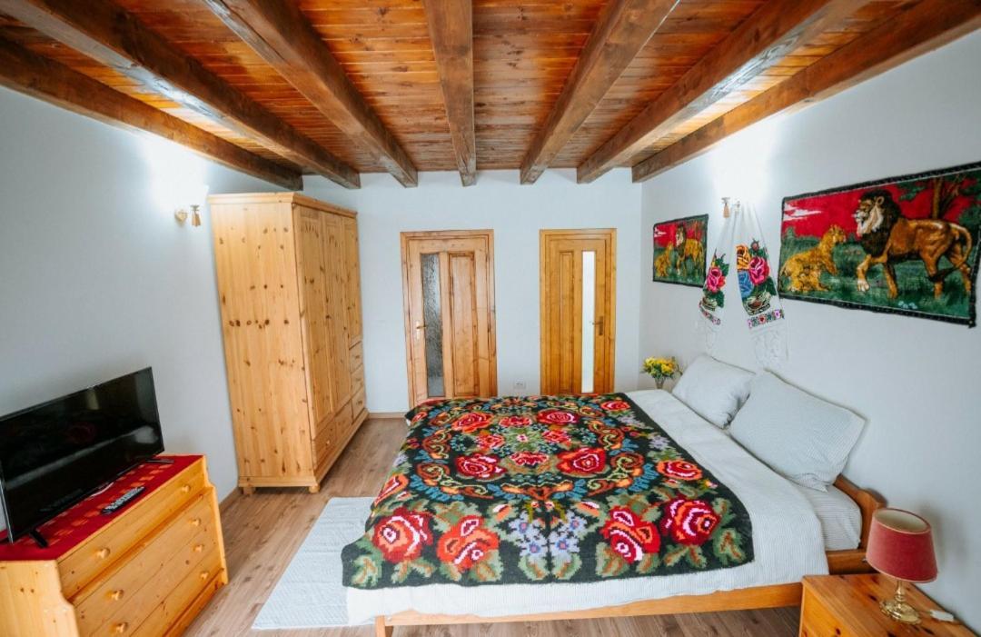 Casa Daviden Hotel Moisei Bagian luar foto