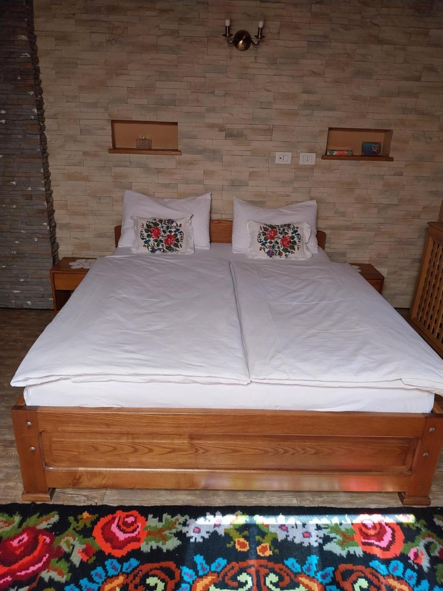 Casa Daviden Hotel Moisei Bagian luar foto